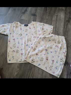 Vintage Willow Ridge two-piece skirt set